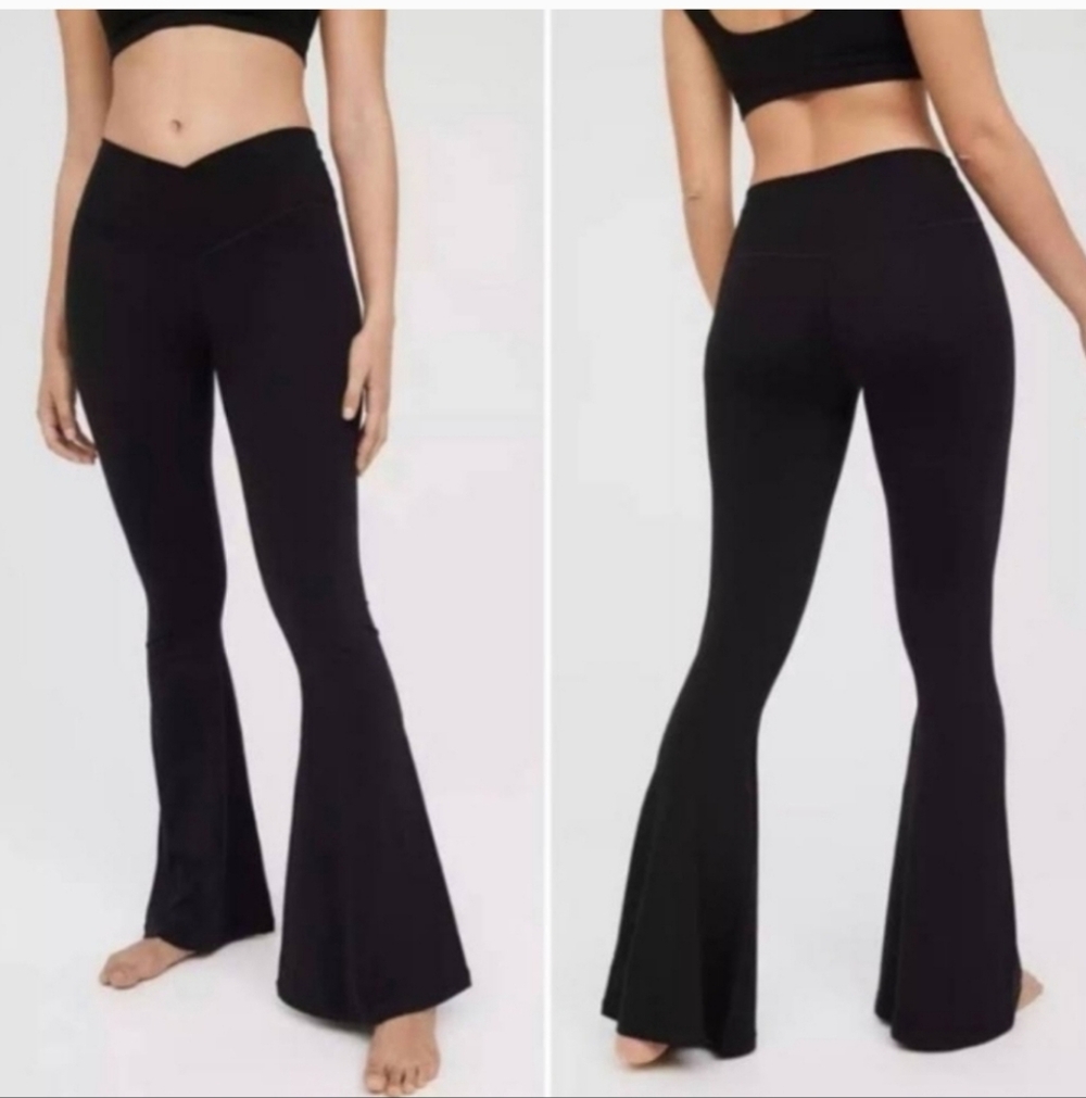 OFFLINE By AERIE Real Me High Waisted Crossover Flare Leggings Black Size Large - Picture 4 of 10